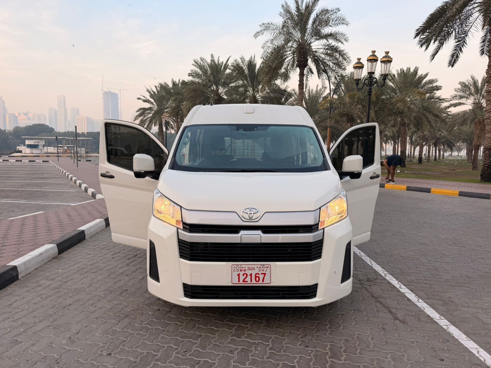 Toyota Hiace 2024 White image